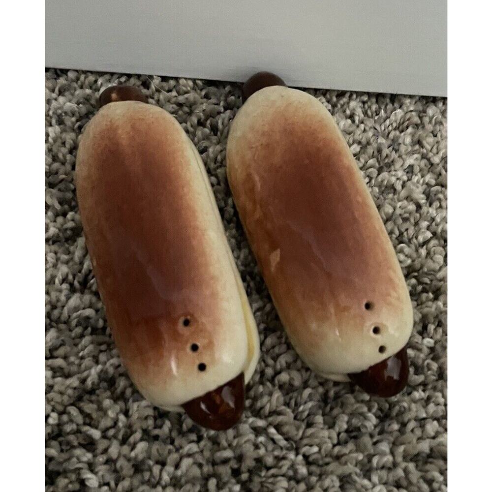 Hot Dog Salt Pepper Shakers Party Vintage Retro Diner Food